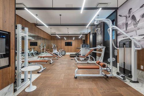 Exercise room - 2202-2060 Rue Peel, Montréal (Ville-Marie), QC - Indoor Photo Showing Gym Room
