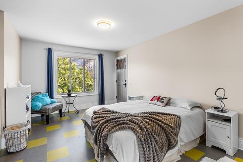 374 Quilchena Road, Kelowna, BC - Indoor Photo Showing Bedroom