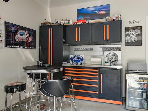 5-1349 Rocky Point Drive, Kelowna, BC - Indoor Photo Showing Other Room