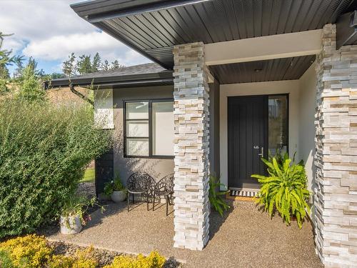 5-1349 Rocky Point Drive, Kelowna, BC - Outdoor