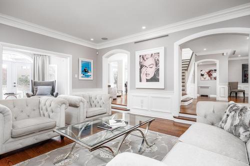 Living room - 801 Ch. Caledonia, Mont-Royal, QC - Indoor Photo Showing Living Room