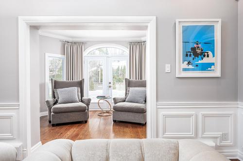 Living room - 801 Ch. Caledonia, Mont-Royal, QC - Indoor Photo Showing Living Room