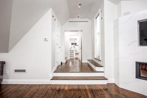 Primary bedroom - 801 Ch. Caledonia, Mont-Royal, QC - Indoor Photo Showing Other Room With Fireplace