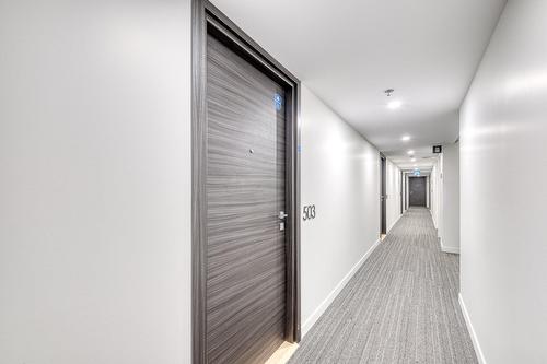 Passageway - 503-5227 Boul. Décarie, Montréal (Côte-Des-Neiges/Notre-Dame-De-Grâce), QC - Indoor Photo Showing Other Room