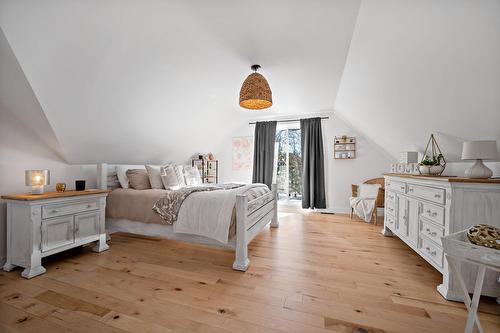 Chambre à coucher - 22 Rue Des Ardoises, Sainte-Agathe-Des-Monts, QC - Indoor Photo Showing Bedroom