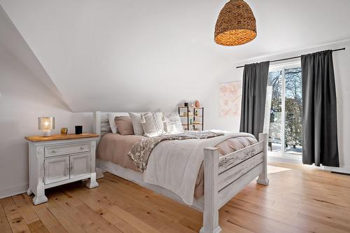 Chambre à coucher - 22 Rue Des Ardoises, Sainte-Agathe-Des-Monts, QC - Indoor Photo Showing Bedroom