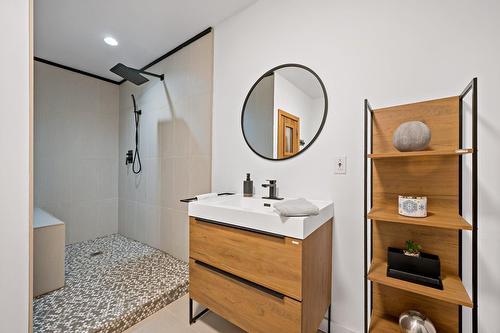 Salle de bains - 22 Rue Des Ardoises, Sainte-Agathe-Des-Monts, QC - Indoor Photo Showing Bathroom