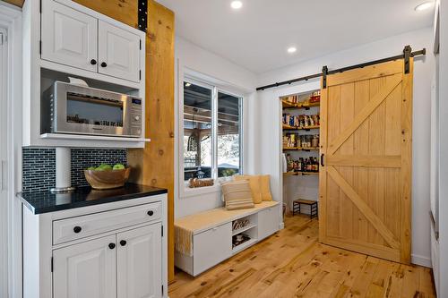 Cuisine - 22 Rue Des Ardoises, Sainte-Agathe-Des-Monts, QC - Indoor Photo Showing Other Room