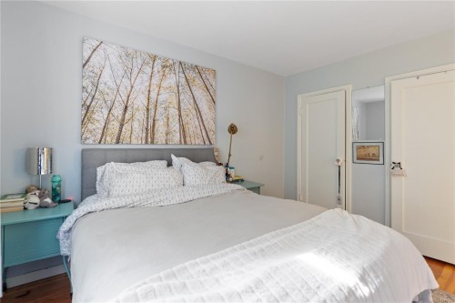 1111 Collinson St, Victoria, BC - Indoor Photo Showing Bedroom