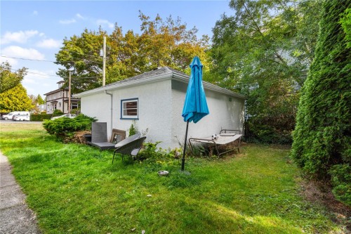1111 Collinson St, Victoria, BC - Outdoor