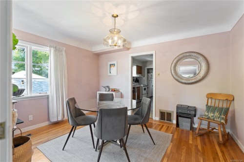 1111 Collinson St, Victoria, BC - Indoor Photo Showing Dining Room