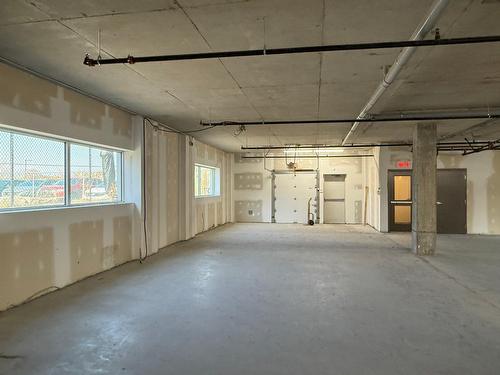 Intérieur - 020-155 Boul. Lacombe, Repentigny (Le Gardeur), QC - Indoor Photo Showing Garage