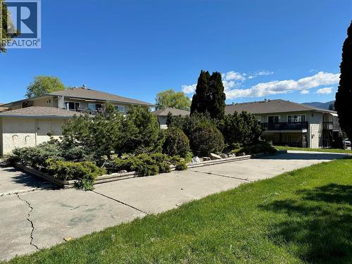 Hawthorne Lane Courtyard - 3505 38 Street Unit# 215, Vernon, BC - Outdoor