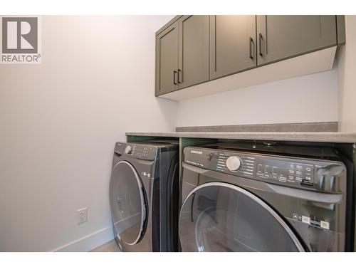 Laundry on Bedroom level - 105 Predator Ridge Drive Unit# 4, Vernon, BC - Indoor Photo Showing Laundry Room