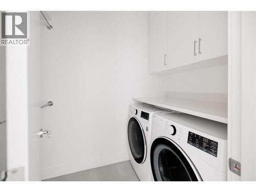 2100 Campbell Place Unit# 160, West Kelowna, BC - Indoor Photo Showing Laundry Room