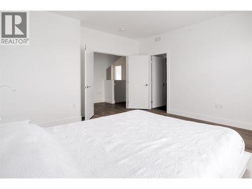 2100 Campbell Place Unit# 160, West Kelowna, BC - Indoor Photo Showing Bedroom