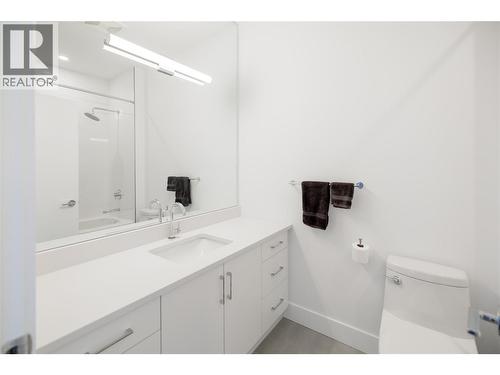 2100 Campbell Place Unit# 160, West Kelowna, BC - Indoor Photo Showing Bathroom