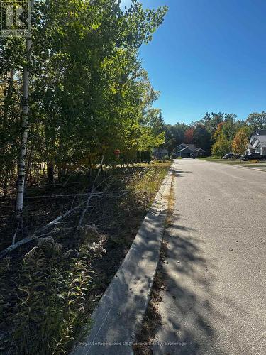 23 Freeland Drive, Gravenhurst (Muskoka (S)), ON 