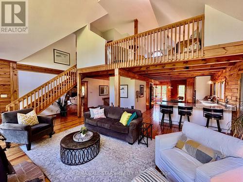 11590 17Th Side Road, Brock, ON - Indoor Photo Showing Living Room