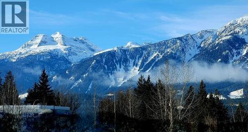 1640 Bend Frontage Road, Revelstoke, BC 