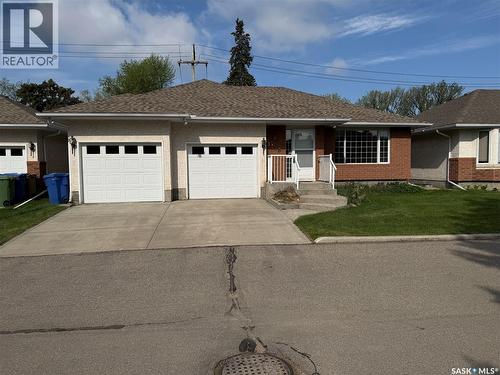 1118 Selo Place, Regina, SK - Outdoor