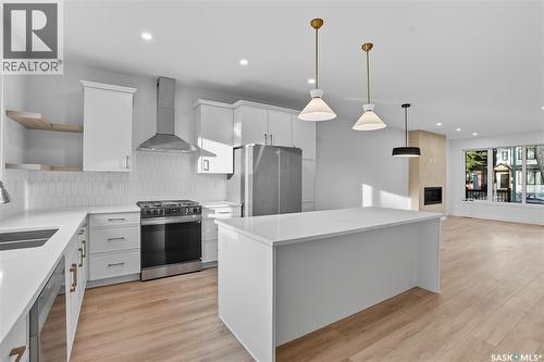 819 6Th Avenue N, Saskatoon, SK - Indoor Photo Showing Kitchen With Double Sink With Upgraded Kitchen