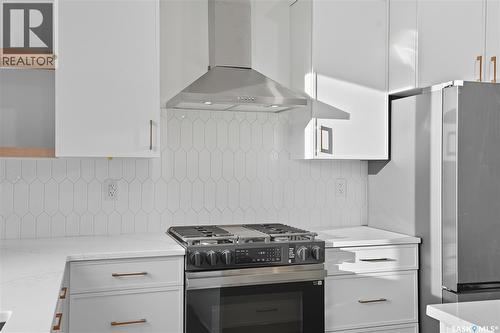 819 6Th Avenue N, Saskatoon, SK - Indoor Photo Showing Kitchen With Upgraded Kitchen