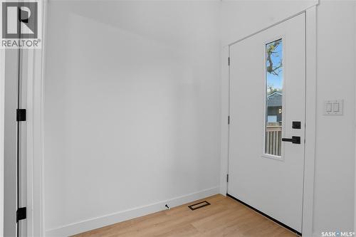 819 6Th Avenue N, Saskatoon, SK - Indoor Photo Showing Other Room