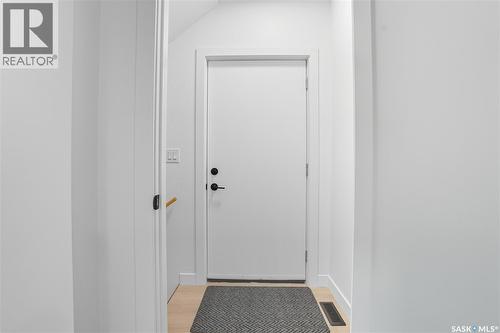 819 6Th Avenue N, Saskatoon, SK - Indoor Photo Showing Other Room