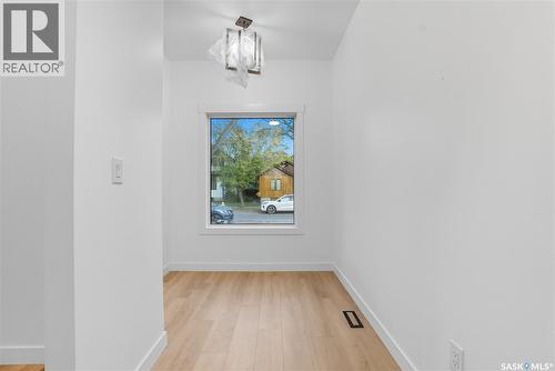 819 6Th Avenue N, Saskatoon, SK - Indoor Photo Showing Other Room