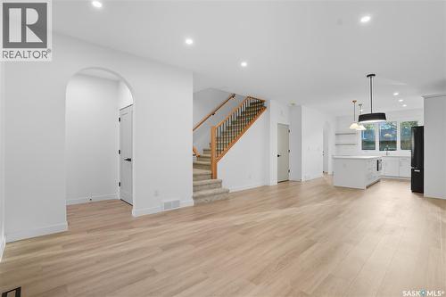 819 6Th Avenue N, Saskatoon, SK - Indoor