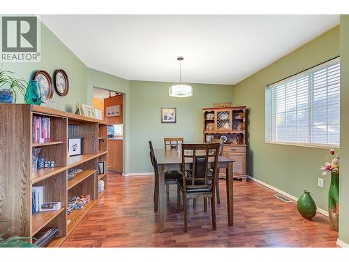 213 Drysdale Boulevard, Kelowna, BC - Indoor Photo Showing Dining Room