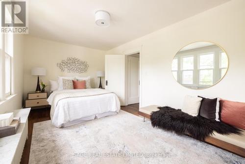 124 Cline Avenue N, Hamilton, ON - Indoor Photo Showing Bedroom