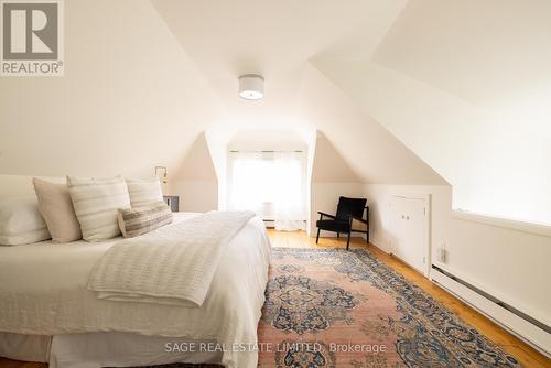 124 Cline Avenue N, Hamilton, ON - Indoor Photo Showing Bedroom