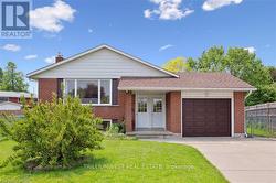 11 VAN HORNE PLACE  Kitchener, ON N2P 1J8
