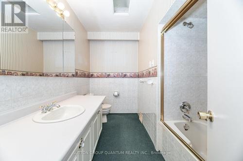 521 Vanessa Crescent, Mississauga, ON - Indoor Photo Showing Bathroom