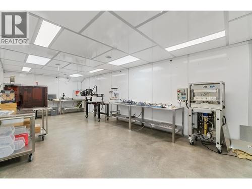 9030 Oak Street, Vancouver, BC 