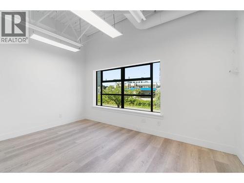 9030 Oak Street, Vancouver, BC 