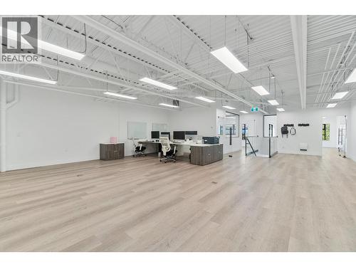 9030 Oak Street, Vancouver, BC 