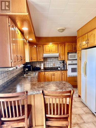 21 Drakes Road, Lawn, NL - Indoor Photo Showing Kitchen With Double Sink