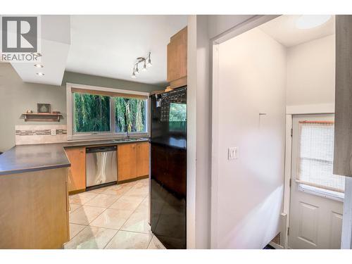 1312 Larch Drive S, Cranbrook, BC - Indoor Photo Showing Kitchen