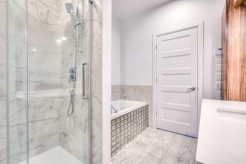 Bathroom - 206-7705 Boul. St-Martin O., Laval (Sainte-Dorothée), QC - Indoor Photo Showing Bathroom