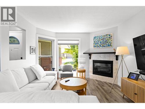 4035 Gellatly Road Unit# 132, West Kelowna, BC - Indoor Photo Showing Living Room With Fireplace