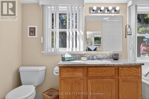 239 Rogers Street, Peterborough (Ashburnham Ward 4), ON - Indoor Photo Showing Bathroom