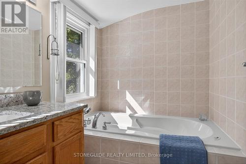 239 Rogers Street, Peterborough (Ashburnham Ward 4), ON - Indoor Photo Showing Bathroom