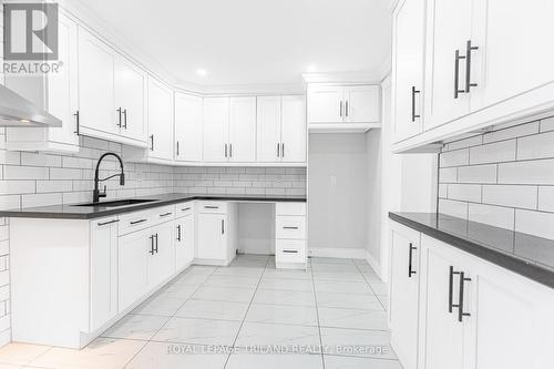 39 - 30 Clarendon Crescent, London South (South P), ON - Indoor Photo Showing Kitchen