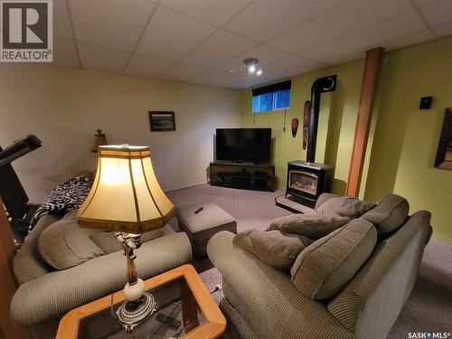 560 4Th Avenue E, Unity, SK - Indoor Photo Showing Basement