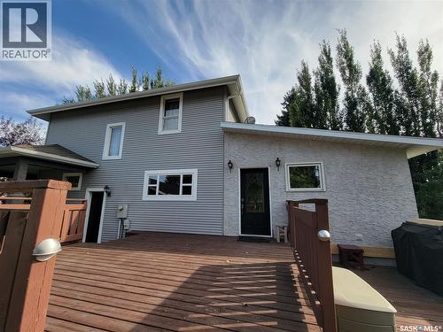 560 4Th Avenue E, Unity, SK - Outdoor With Deck Patio Veranda With Exterior