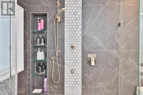 1520 Drymen Crescent, Mississauga, ON - Indoor Photo Showing Bathroom