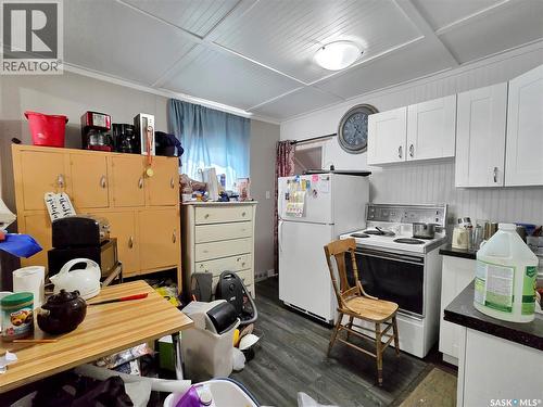 203 U Avenue S, Saskatoon, SK - Indoor Photo Showing Kitchen